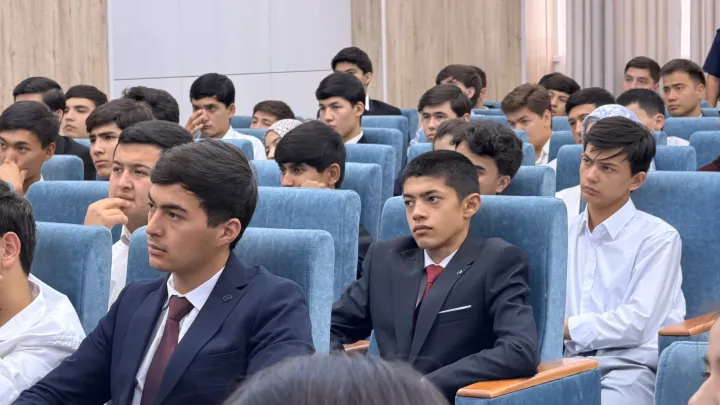 “Rahbar va yoshlar” uchrashuvi