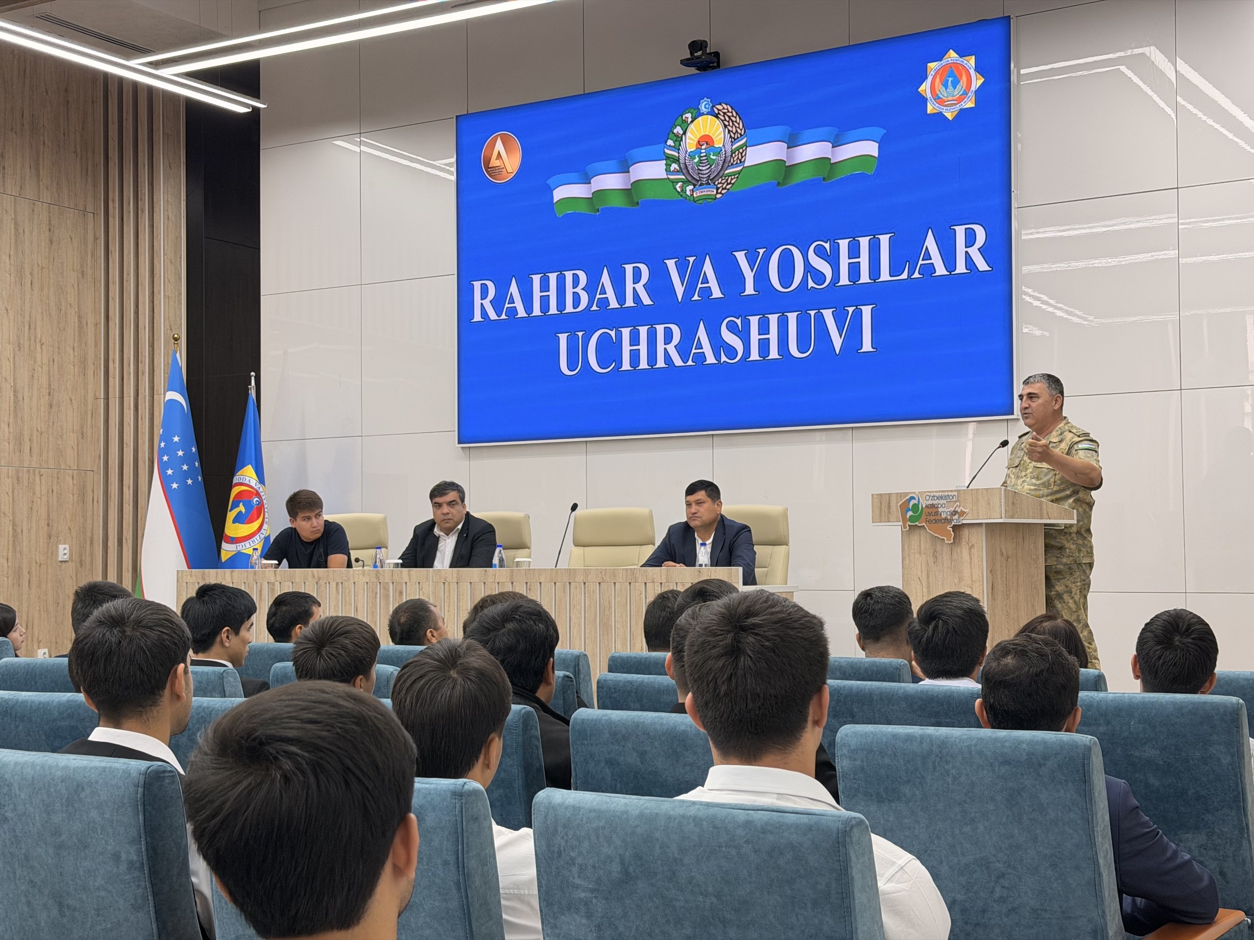 “Rahbar va yoshlar” uchrashuvi