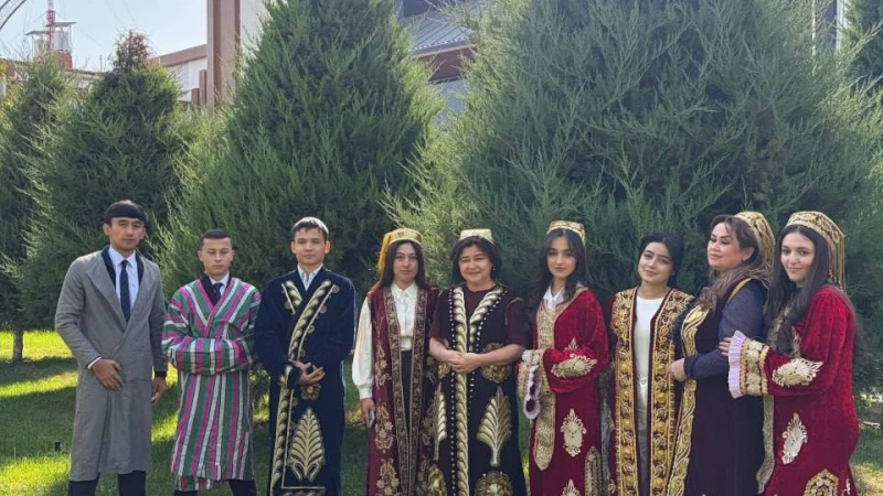 Akademiyada “Milliy liboslar kuni” aksiyasi taşkil etildi
